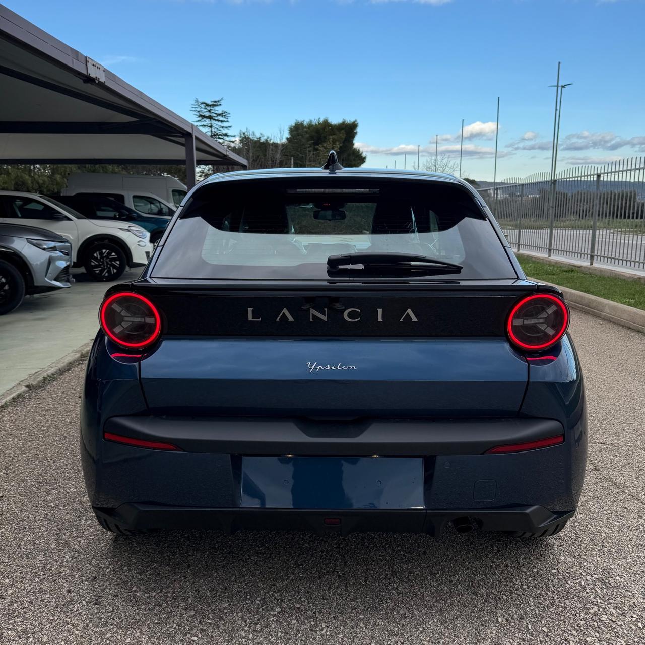 Lancia Ypsilon Hybrid e-DCT