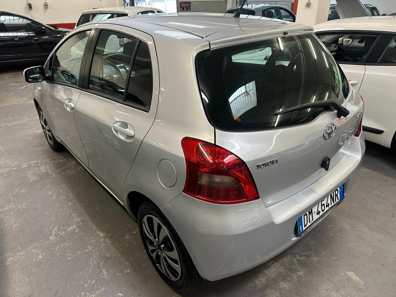 Toyota Yaris 1.0 5 porte