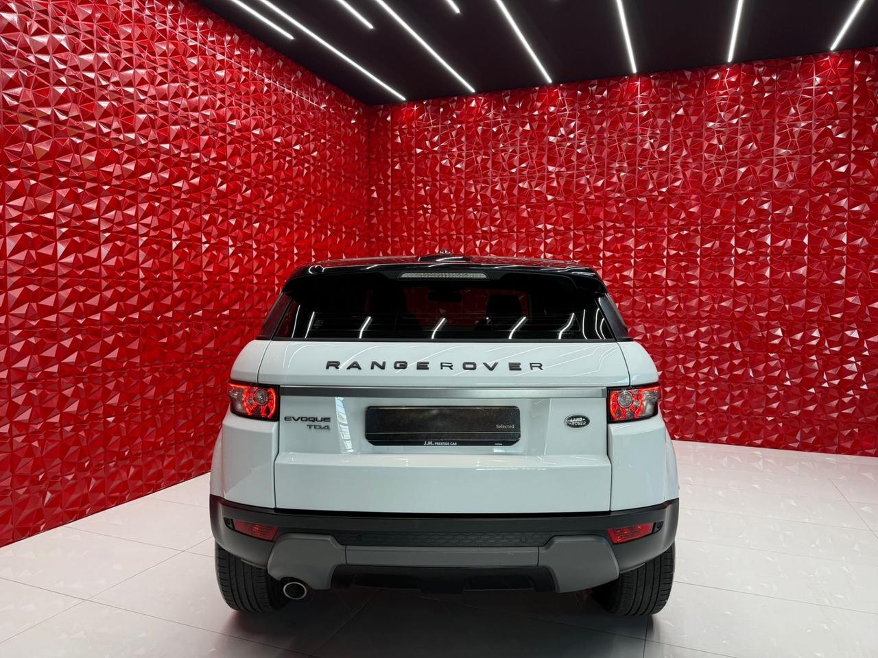 Range Rover Evoque 2.2 TD4 5p. Pure Tech Pack