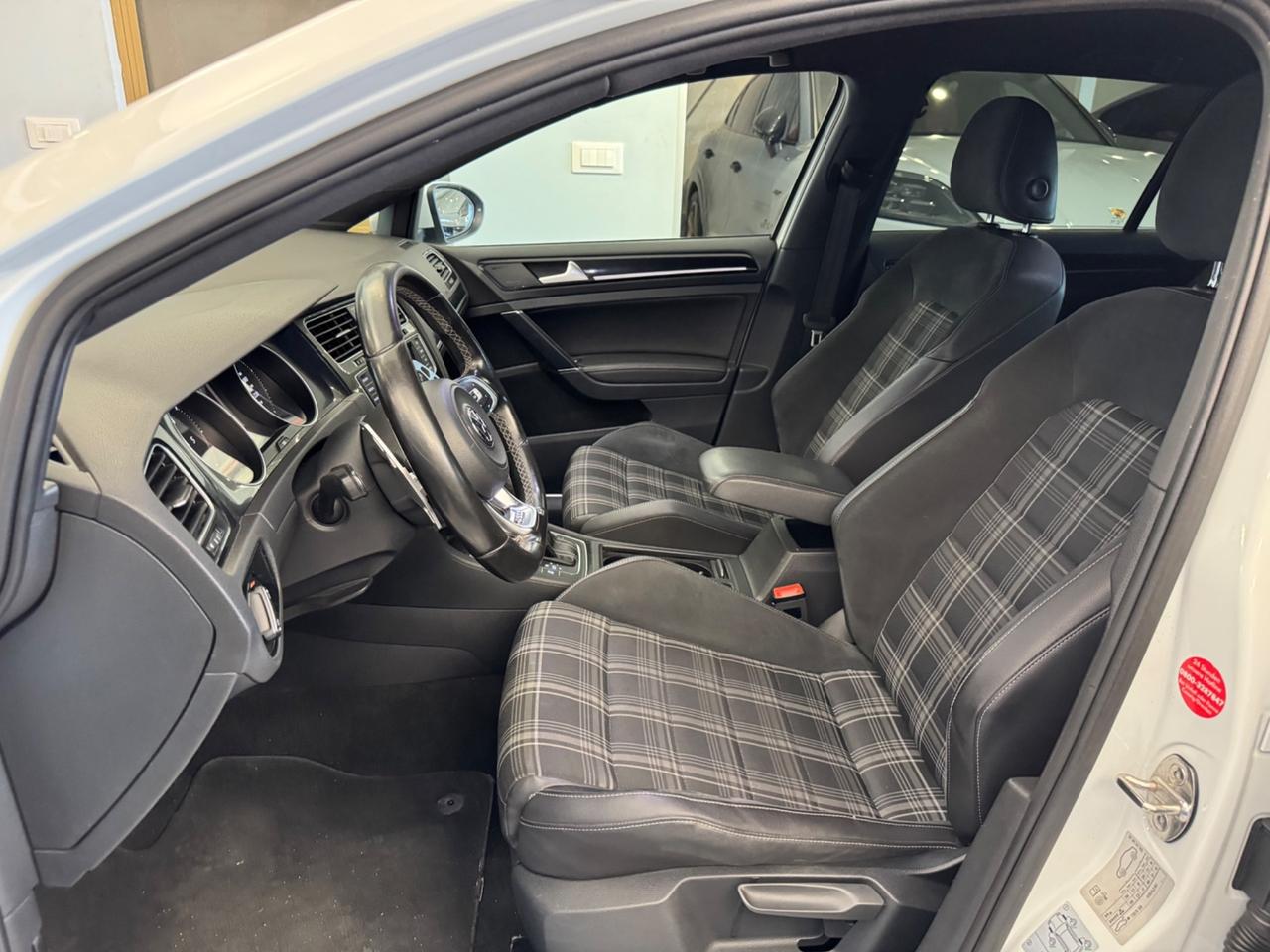 Volkswagen Golf GTD 2.0 TDI DSG 5p. BlueMotion Technology