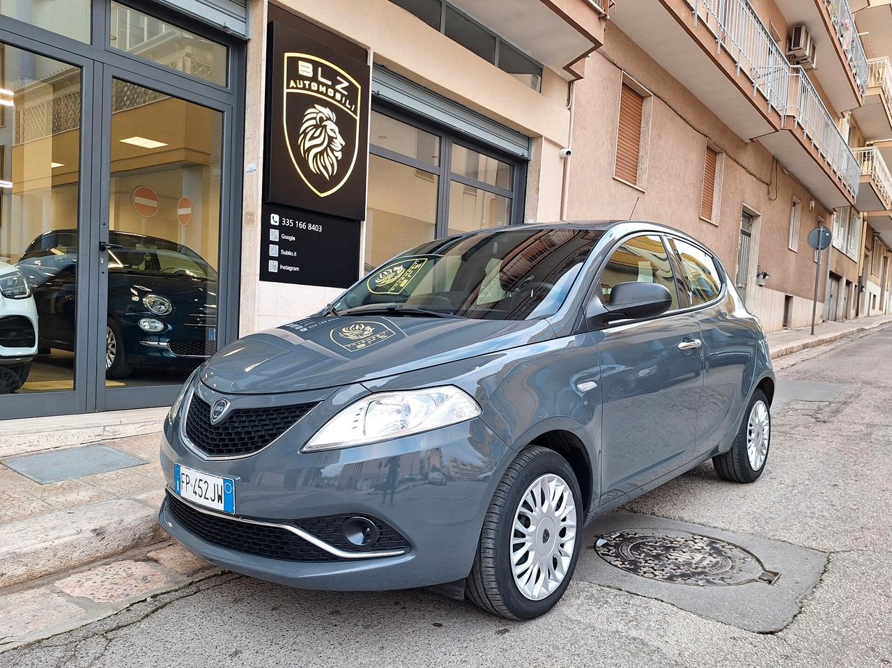 Lancia Ypsilon 1.2 69 CV 5 porte Platinum
