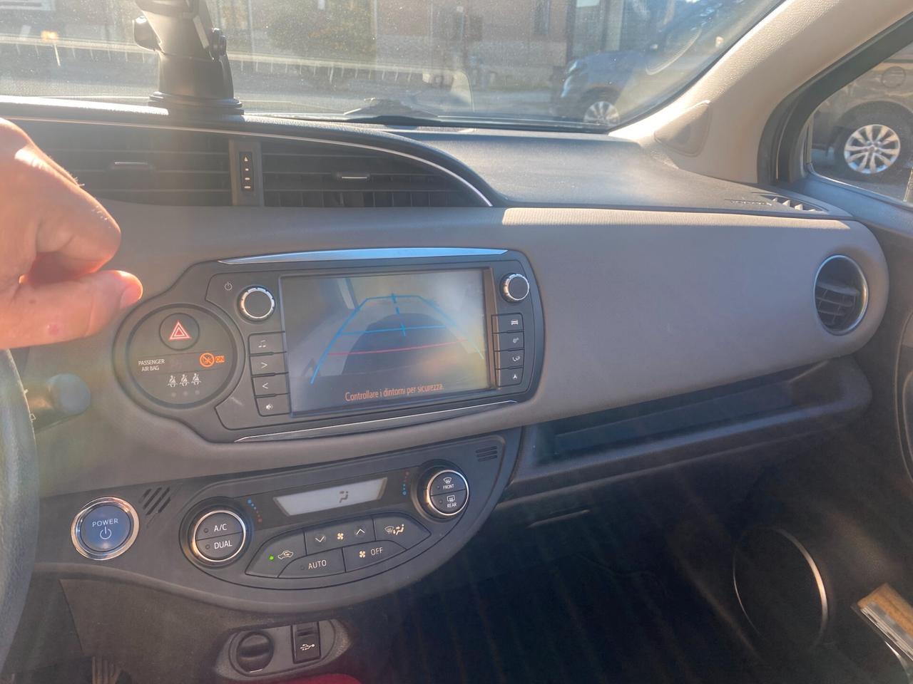 Toyota Yaris 1.5 Hybrid 12/2016