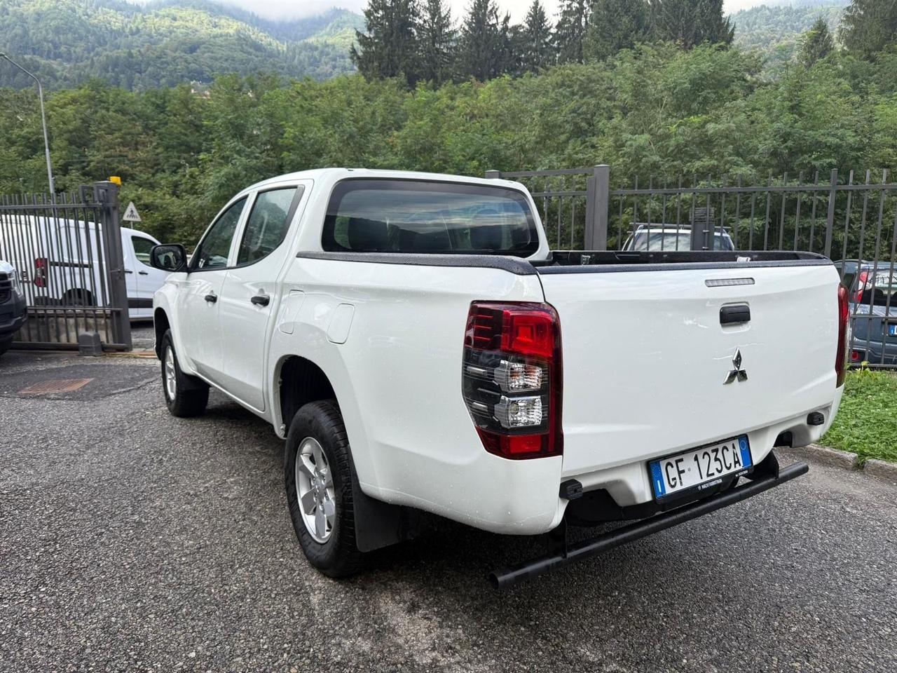 Mitsubishi L200 2.3 D Double Cab 4x4 Easy Select Invite Connect