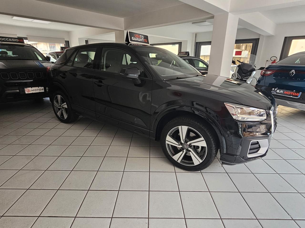 Audi Q2 35 TDI S tronic Identity Black