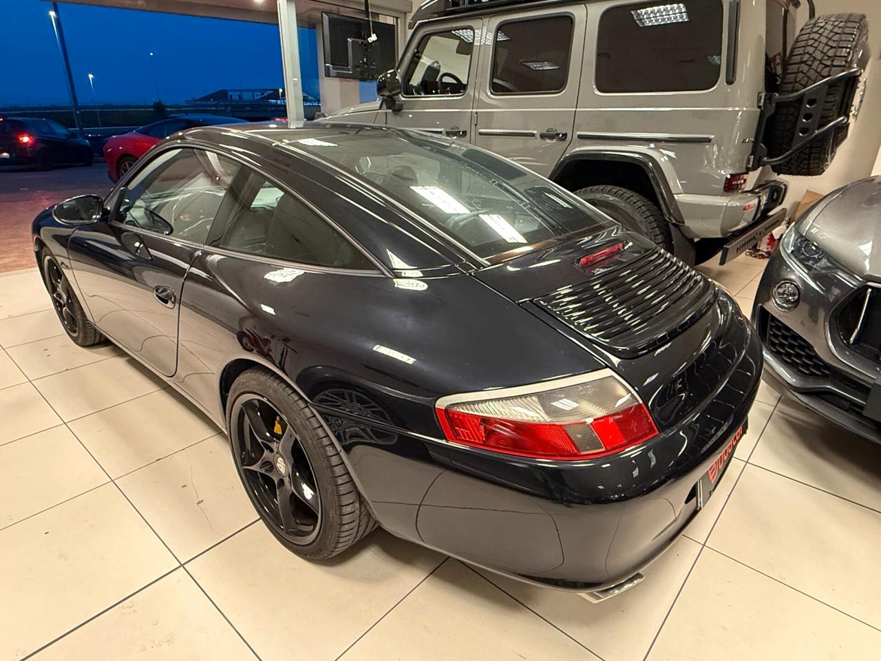 Porsche 911 Targa cat