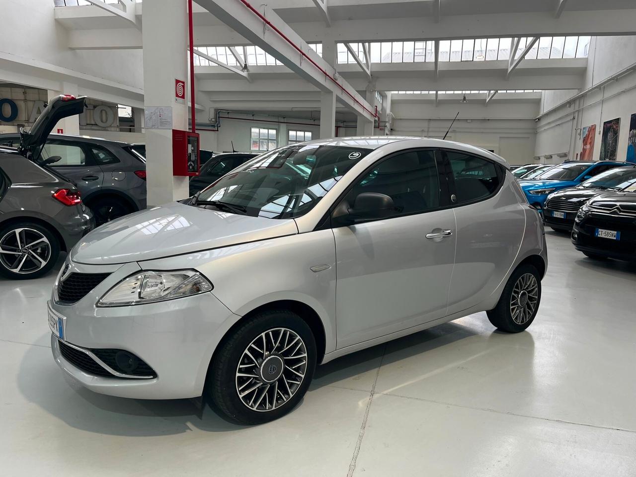 LANCIA Ypsilon 3ª serie Ypsilon 1.2 69 CV 5 po...