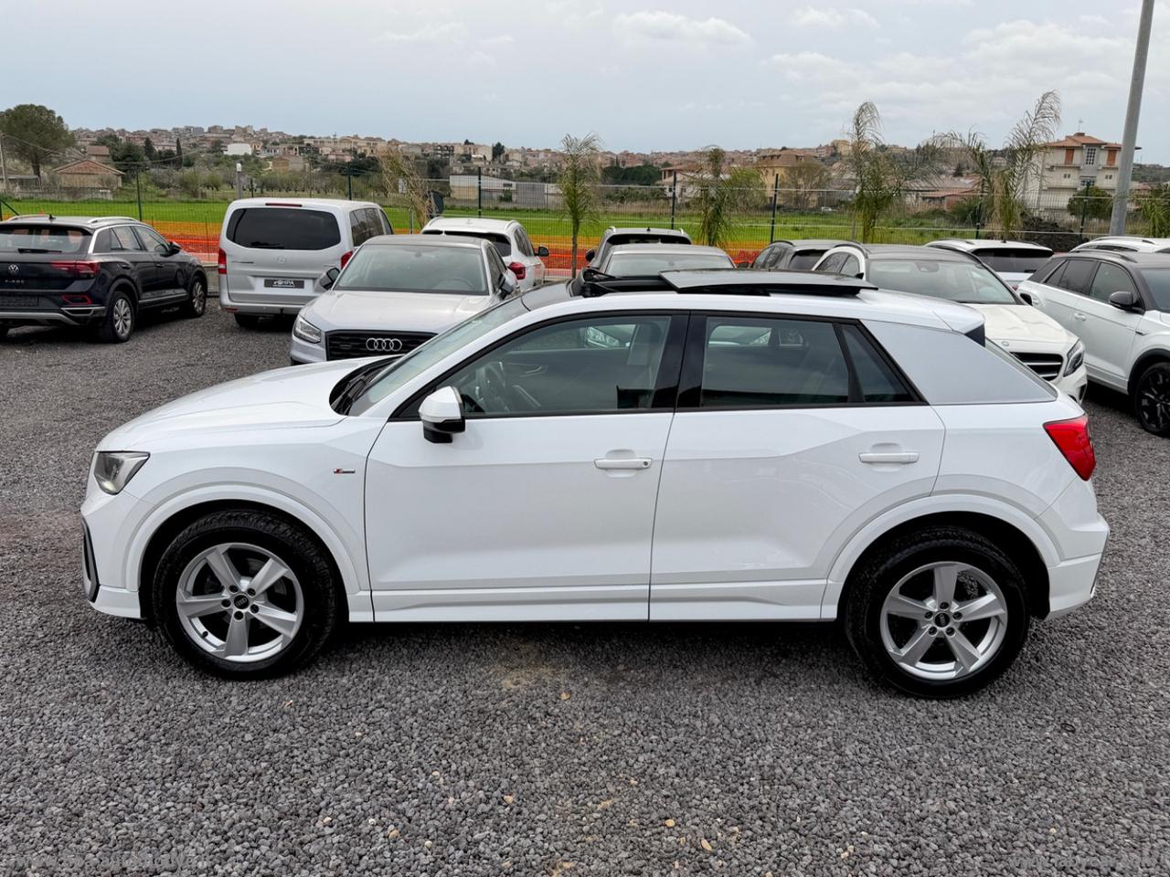 AUDI Q2 2.0TDI S-LINE VIRTUAL TETTO NAVI LED