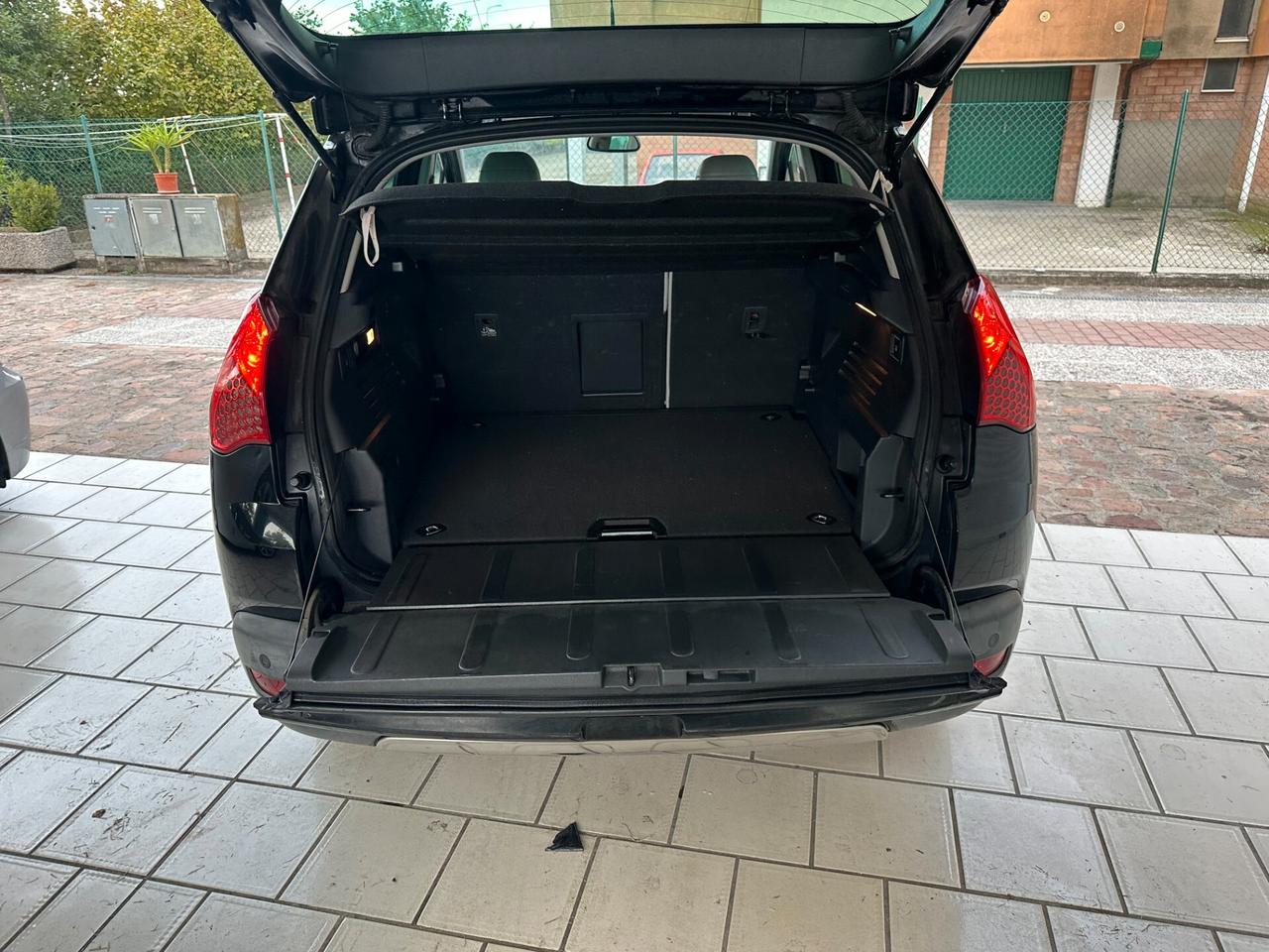 Peugeot 3008 1.6 HDI AUT. (12 RATE)