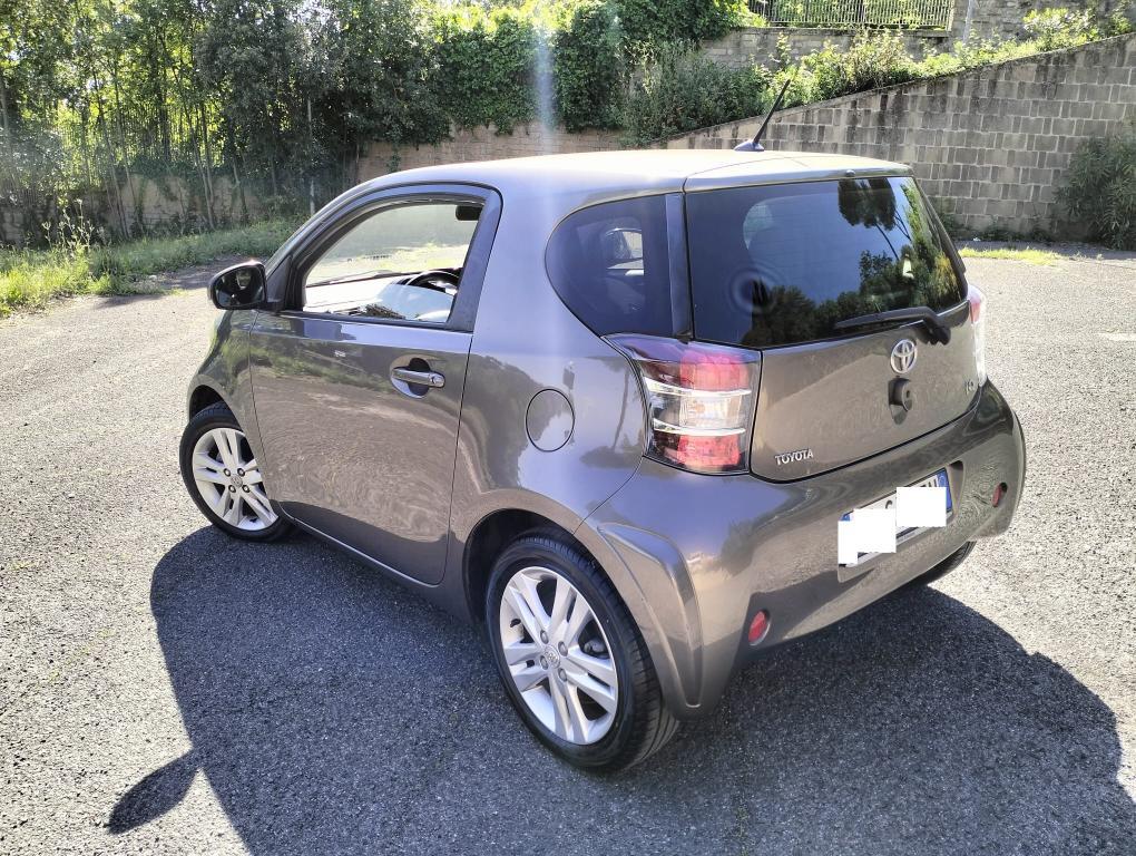 Toyota iQ 1.3 executive cvt E5