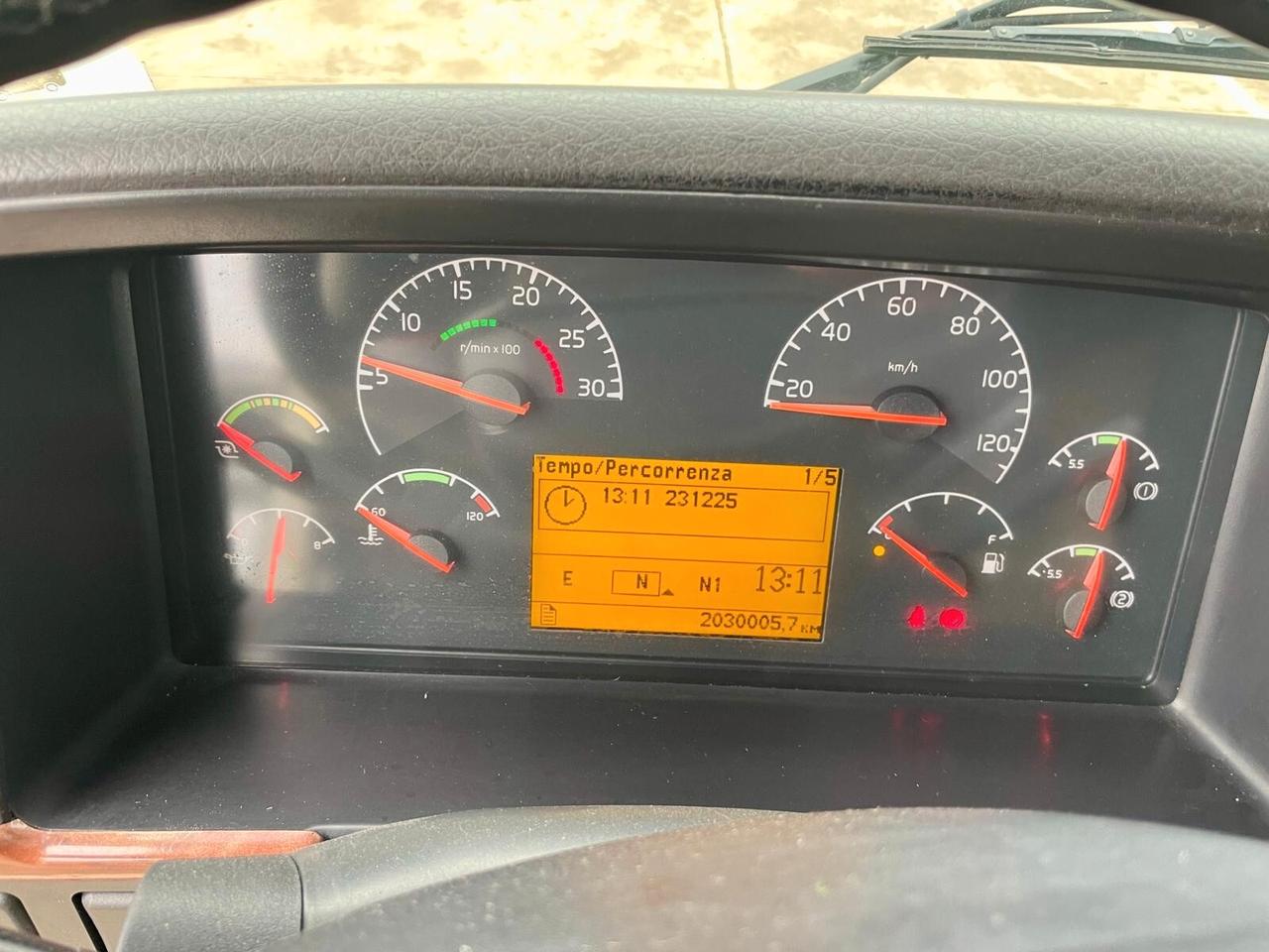 VOLVO FH12-460 - AUTOMATICO CON VOITH -EURO 3 TACHIGRAFO ANALOGICO