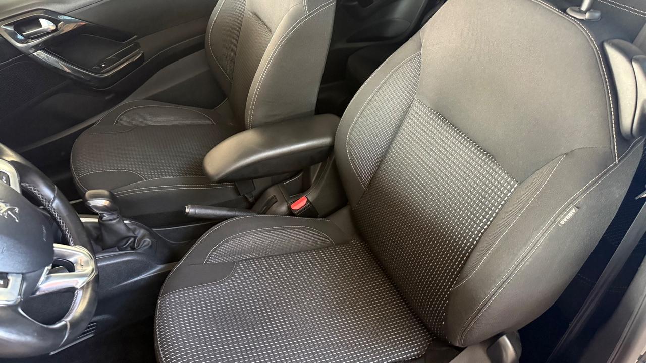 Peugeot 208 Turbo 110 EAT6 GT Line