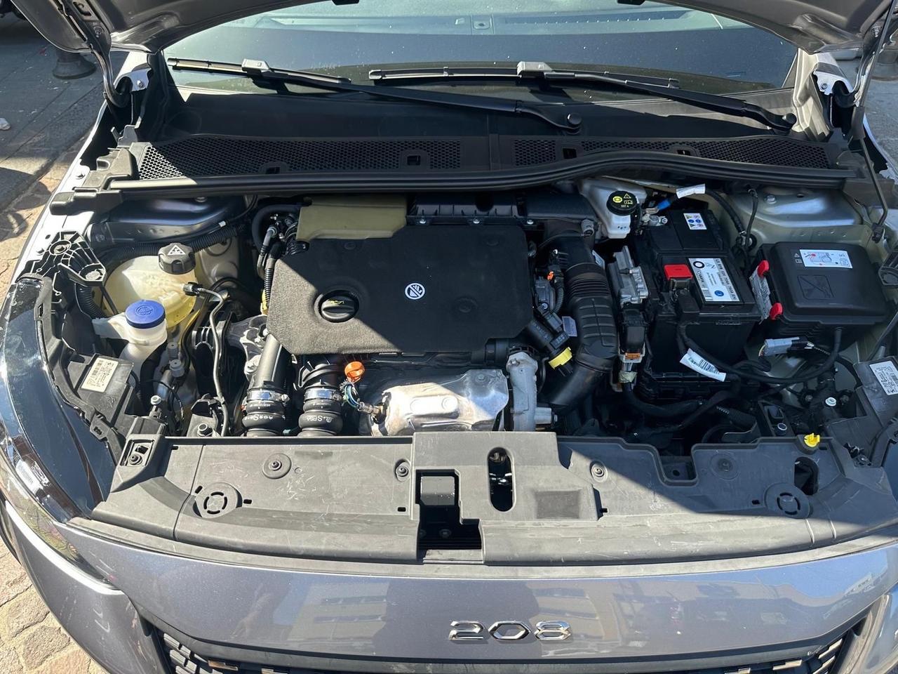 Peugeot 208 1.5 diesel Allure pack 2023