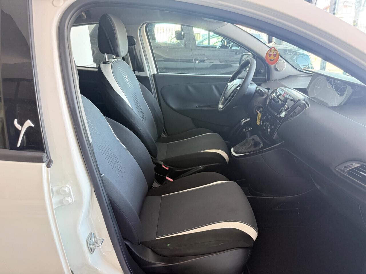 Lancia Ypsilon 1.2 69 CV 5 porte GPL Ecochic Gold