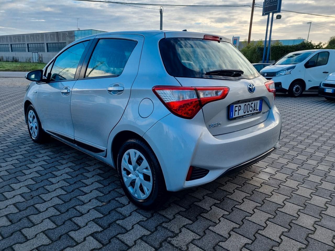 Toyota Yaris 1.5 Hybrid 5 porte Active