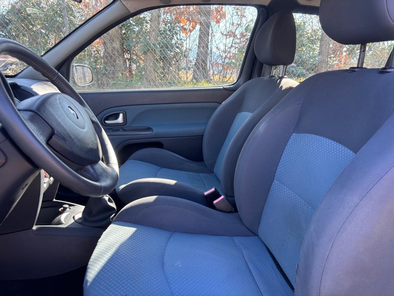 Renault Clio 1.4 16V 3p Luxe NEOPATENTATI