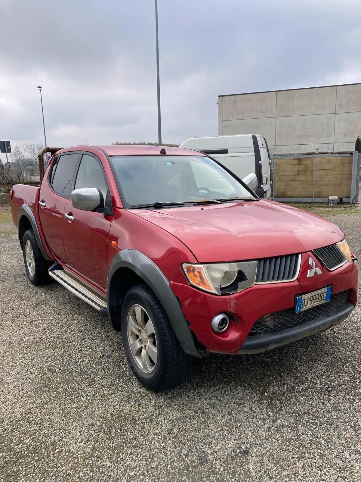 Mitsubishi L200 2.5 DI-D/136CV Double Cab Invite