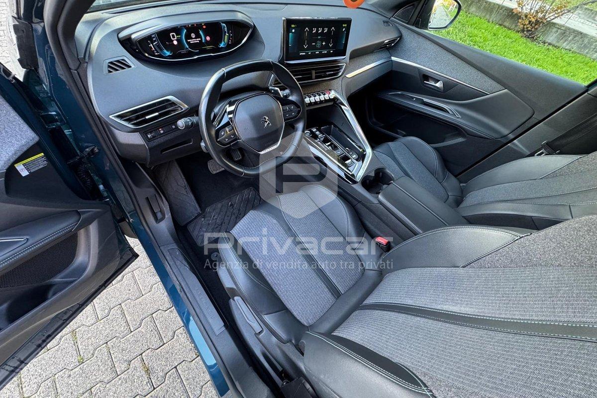 PEUGEOT 3008 Hybrid4 300 e-EAT8 Allure Pack