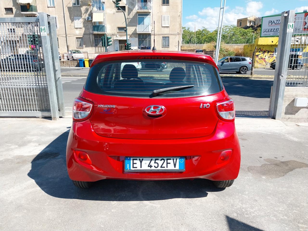 HYUNDAI I10 1.0 BENZINA 52.000 KM 2015