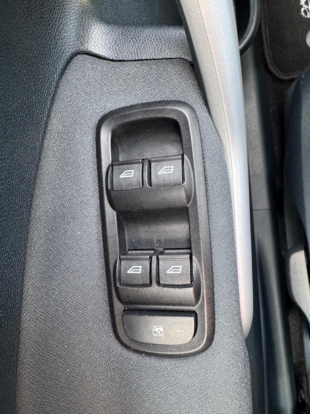Ford Fiesta 1.2 TITANIUM