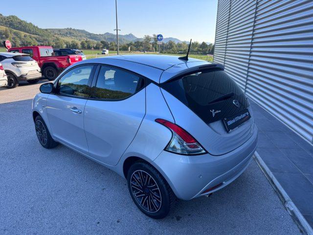 LANCIA Ypsilon 1.0 FireFly 5p Hybrid Ecochic Gold IVA ESPOSTA