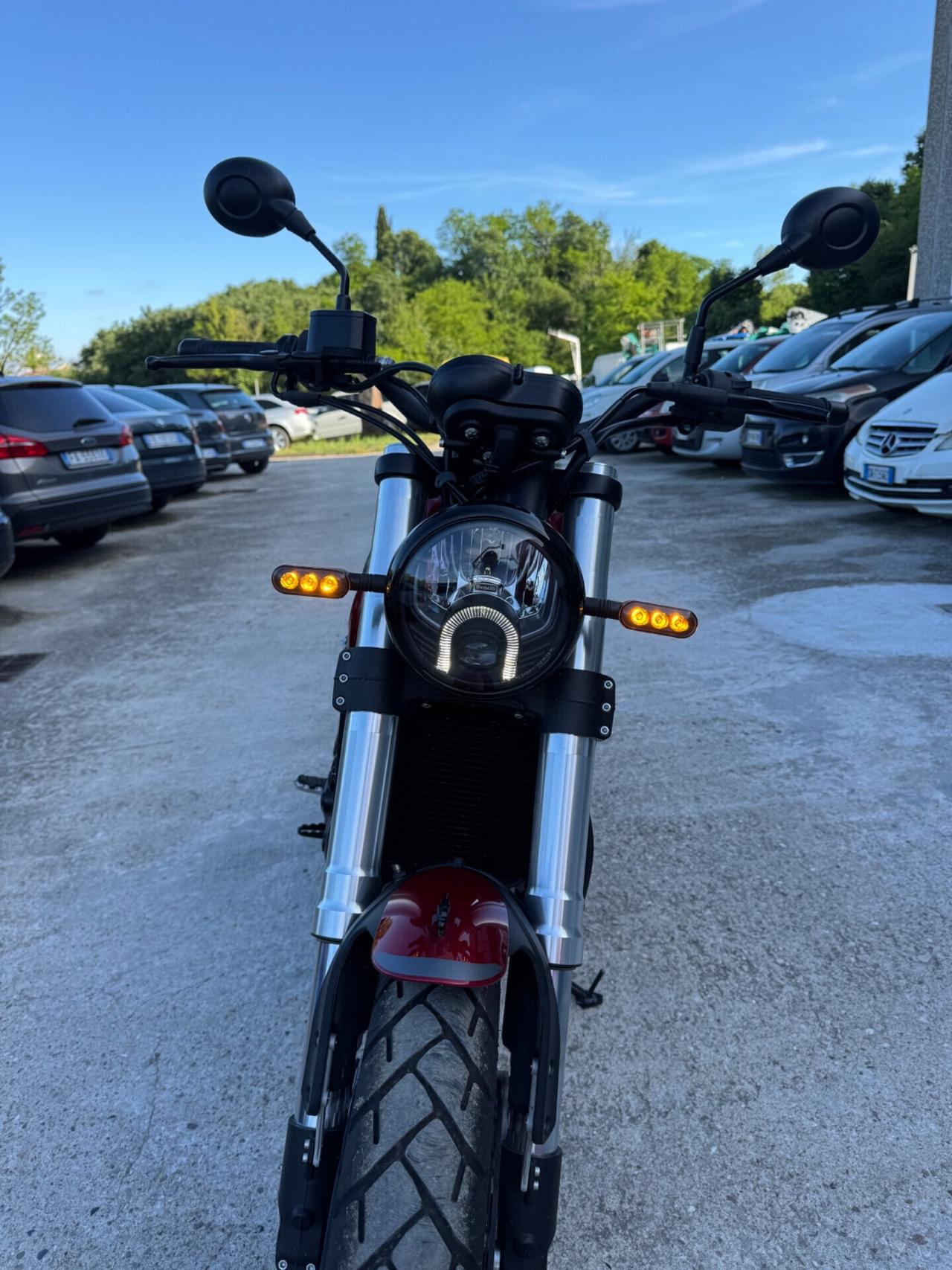 Benelli Leoncino 500 TRAIL
