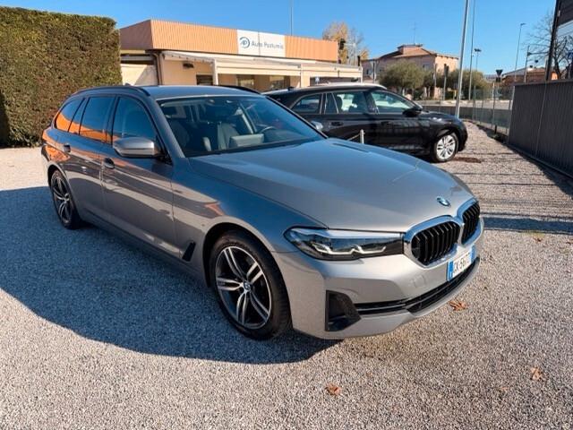 Bmw 520 d Serie 5 Touring Mhev 48V Xdrive Business auto (display digitale e pelle interna)