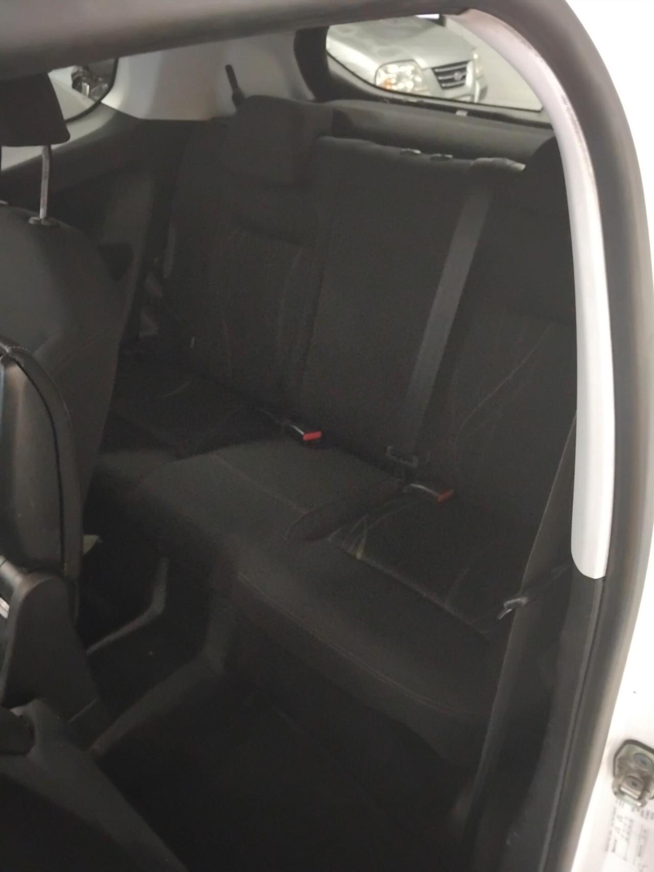 Peugeot 208 1.4 HDi 68 CV 3 porte Allure