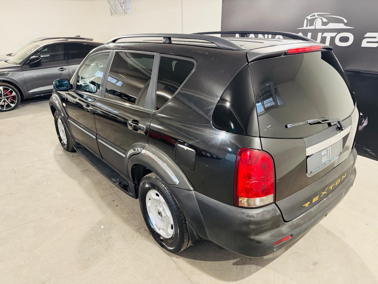 Ssangyong REXTON II 2.7 XDi TOD A/T Premium 3*7 POSTI*