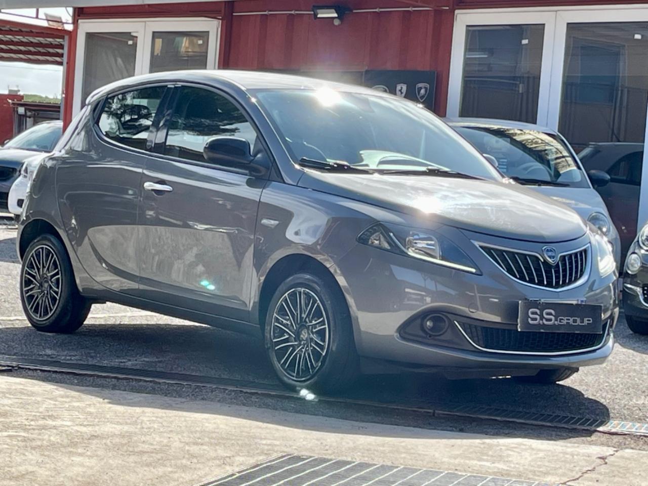 Ypsilon 1.0 /Hybrid/unipro/iva esposta /rate/