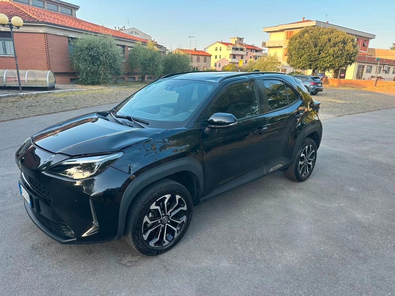 Toyota Yaris Cross 1.5 Hybrid automatica sinistrata