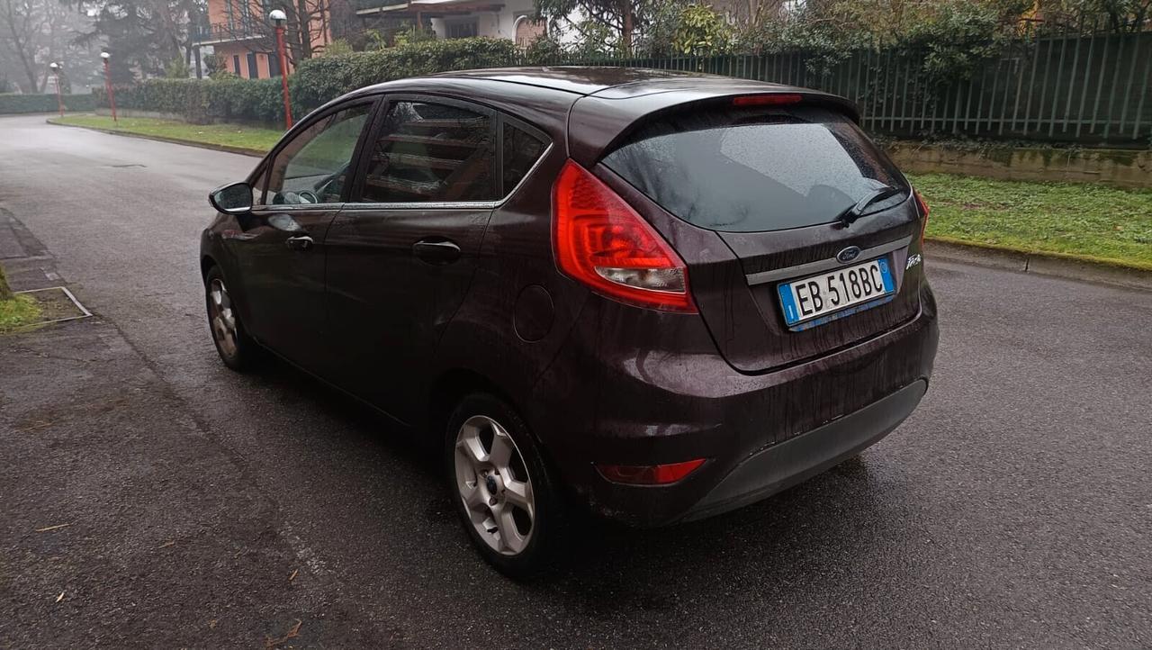 Ford Fiesta 1.4 5 porte Bz.- GPL Titanium