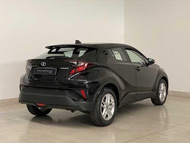 Toyota C-HR 1.8 Hybrid E-CVT Business