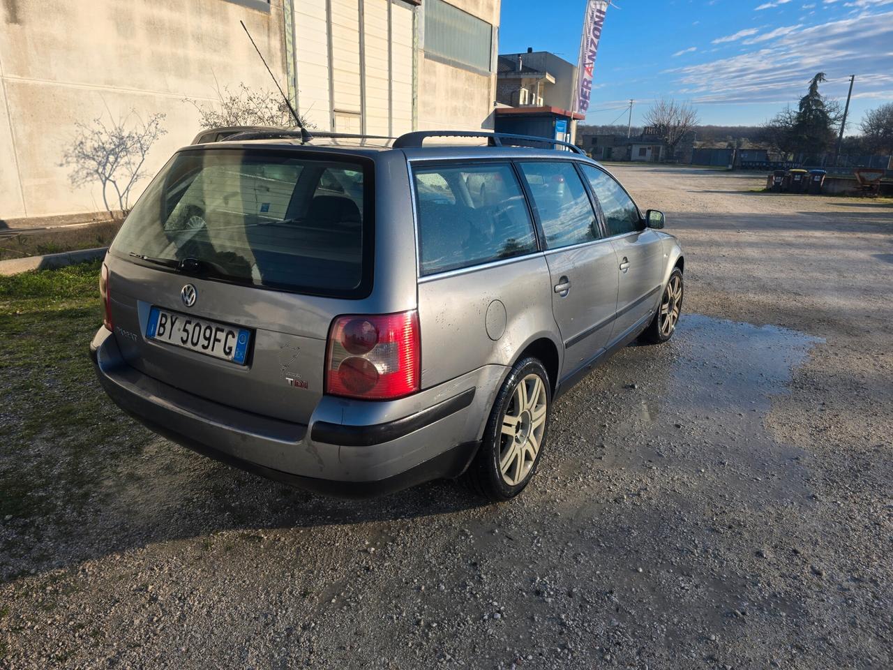 Volkswagen Passat 1.9 TDI/130 CV cat Var. C.line