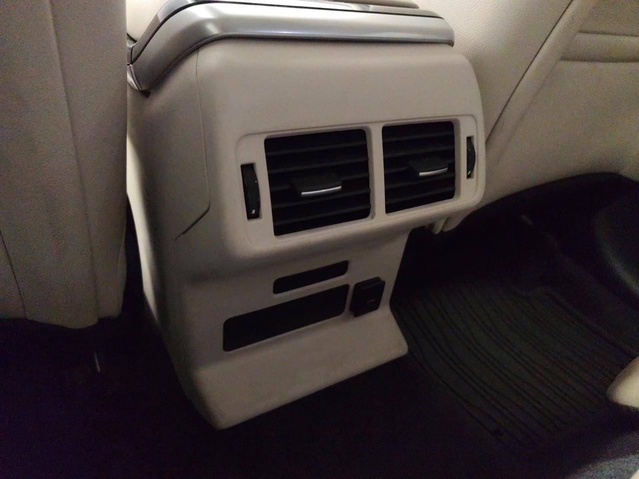 Land Rover Range Rover Velar 2.0d i4 mhev SE 4wd 204cv auto