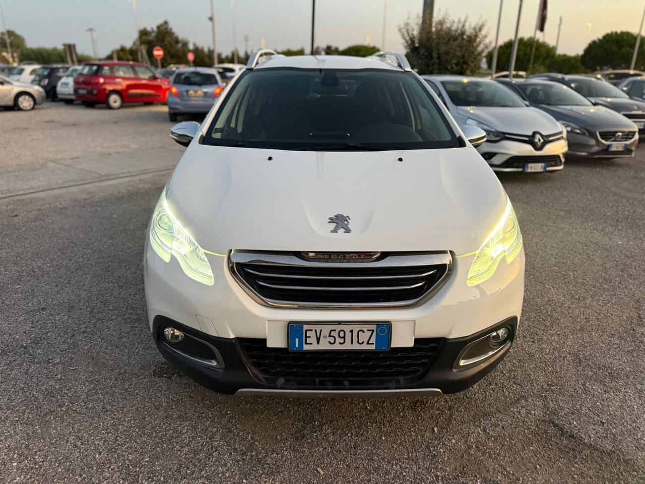 Peugeot 2008 1.2 VTi 82CV Allure NEOPATENTATI