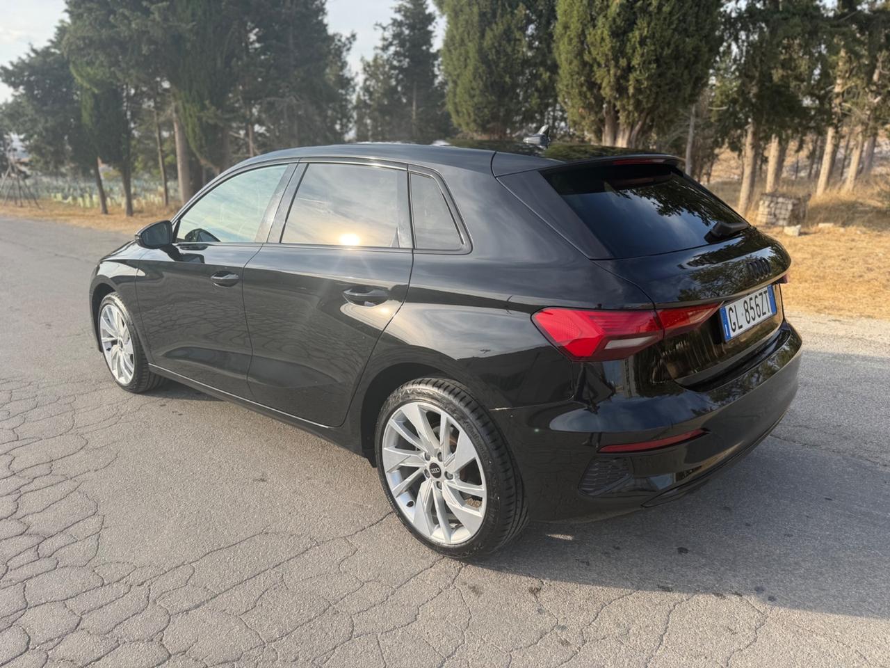 Audi A3 SPB 35 TDI S line edition IDENTITY BLACK