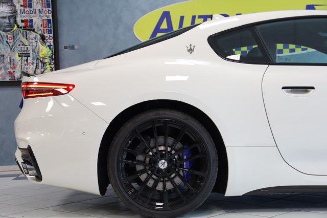MASERATI GranTurismo V6 550 CV AWD Trofeo IVA ESP.