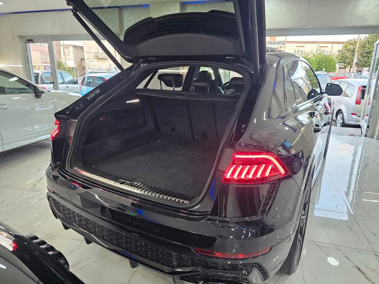 Audi Q8 SQ8 TFSI quattro tiptronic