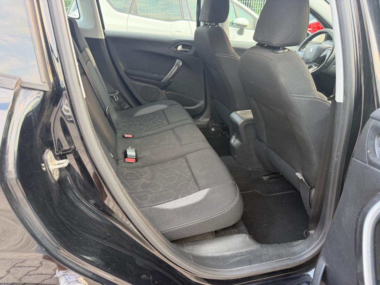 Peugeot 2008 PureTech 82 Allure