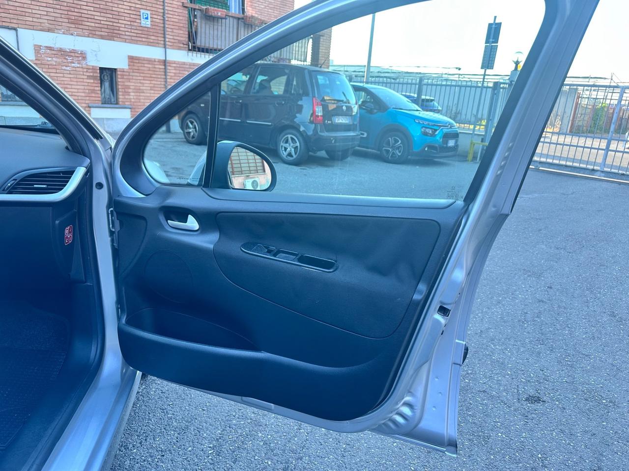 Peugeot 207 benzina gpl 5 porte euro 5