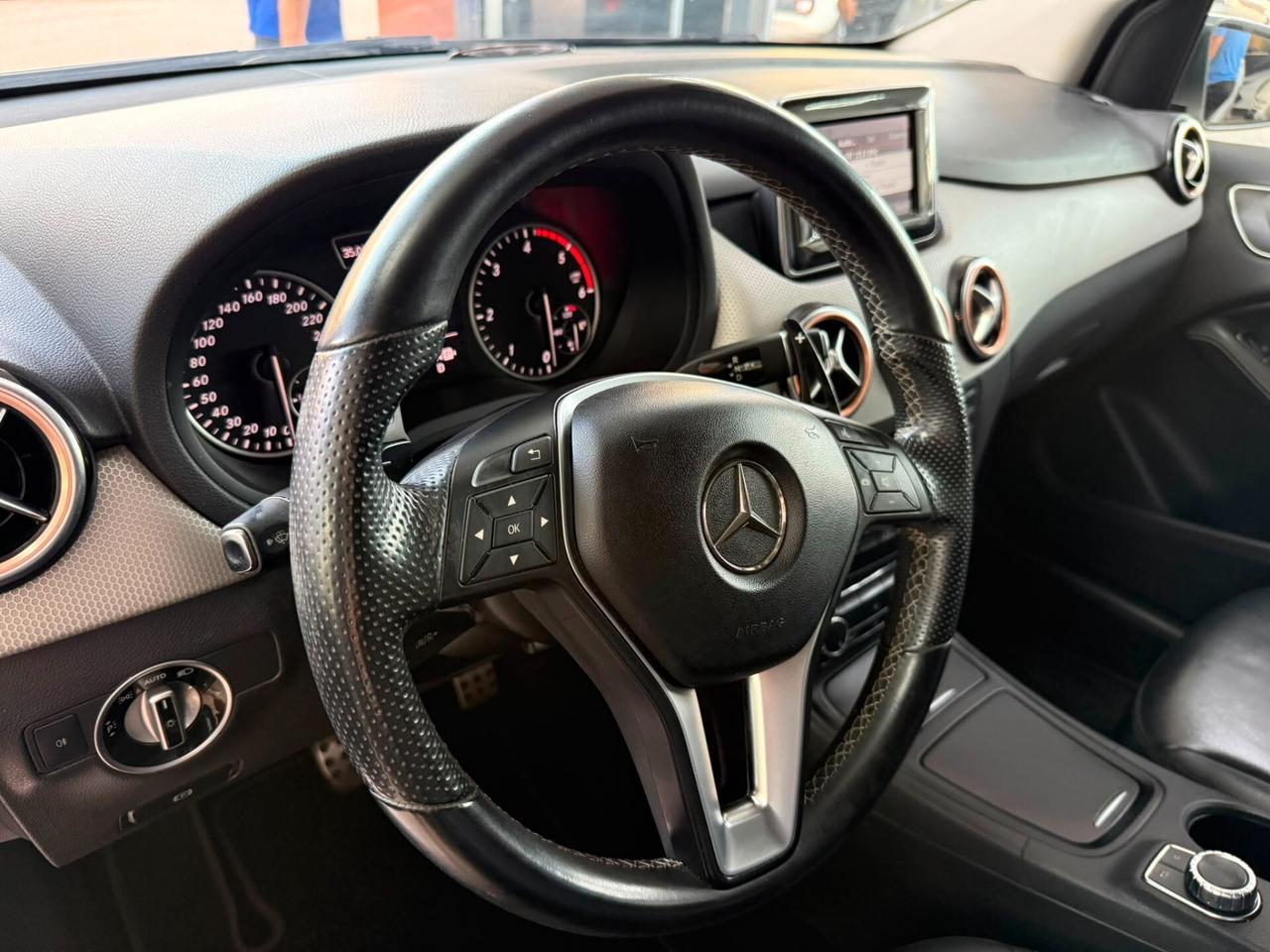 Mercedes-benz B 200 CDI BlueEFFICIENCY Premium