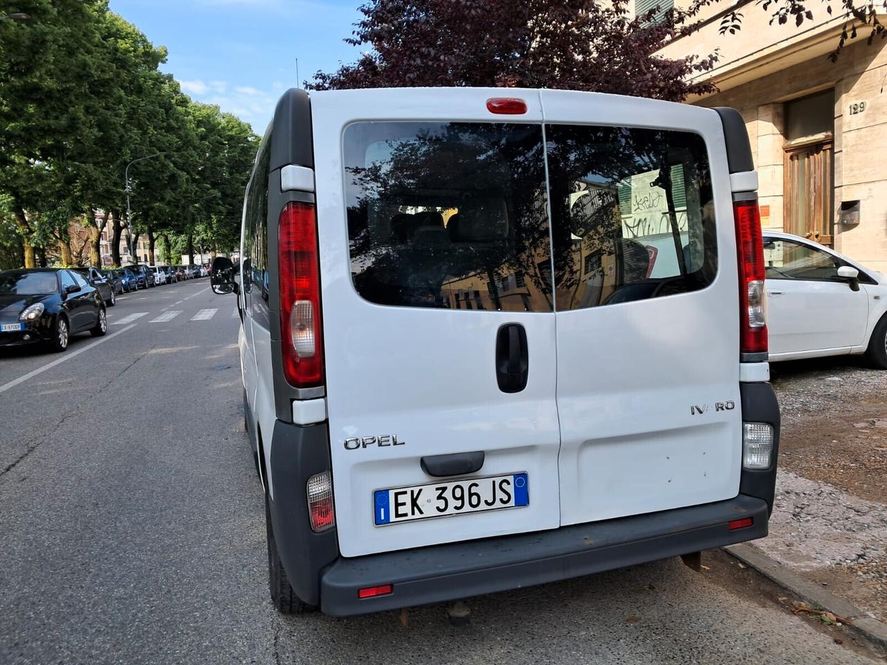 Opel Seleziona VIVARO COMBI 9 POSTI