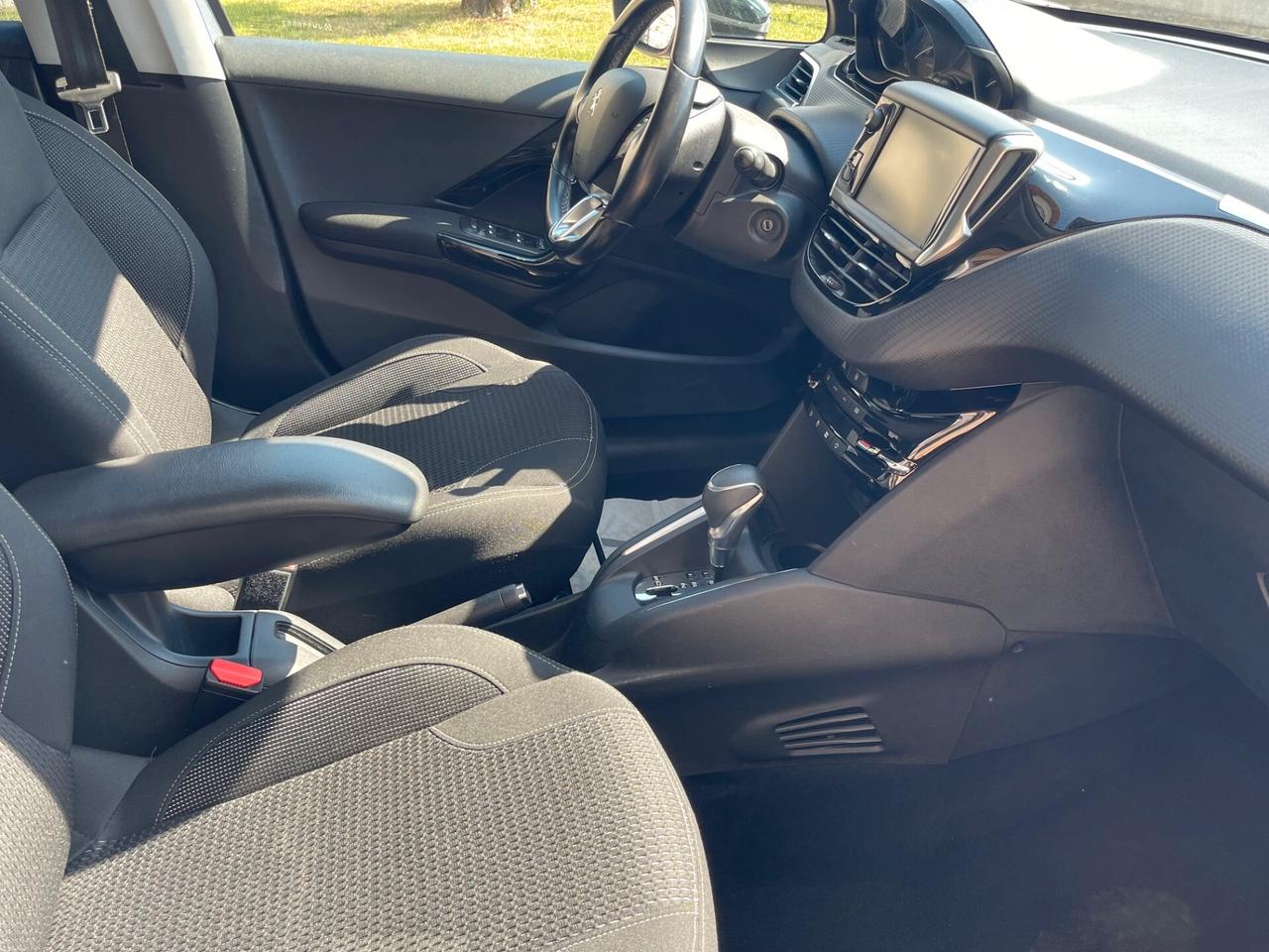 Peugeot 208 PureTech Turbo 110 EAT6 S&S 5 porte Allure