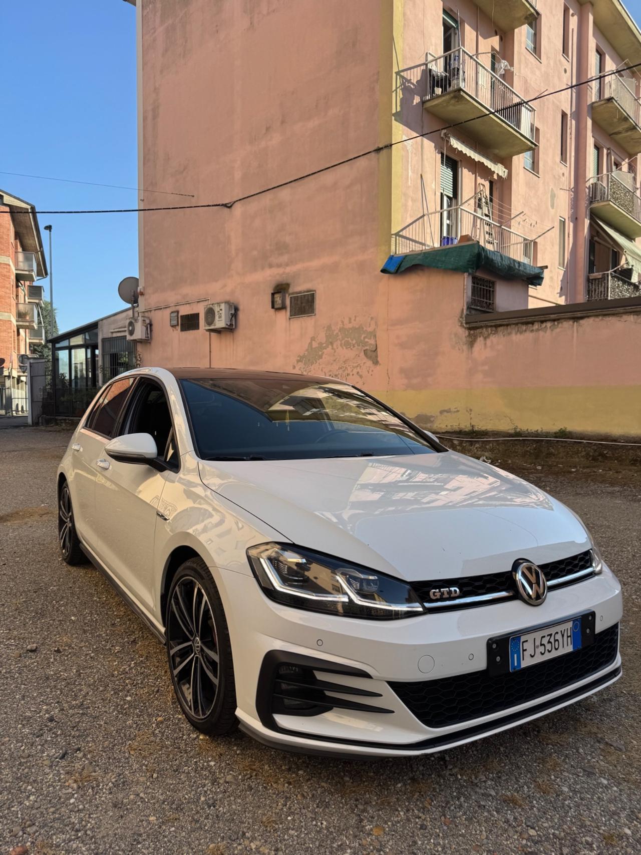 Volkswagen Golf Sportsvan 2.0 TDI DSG Executive BMT