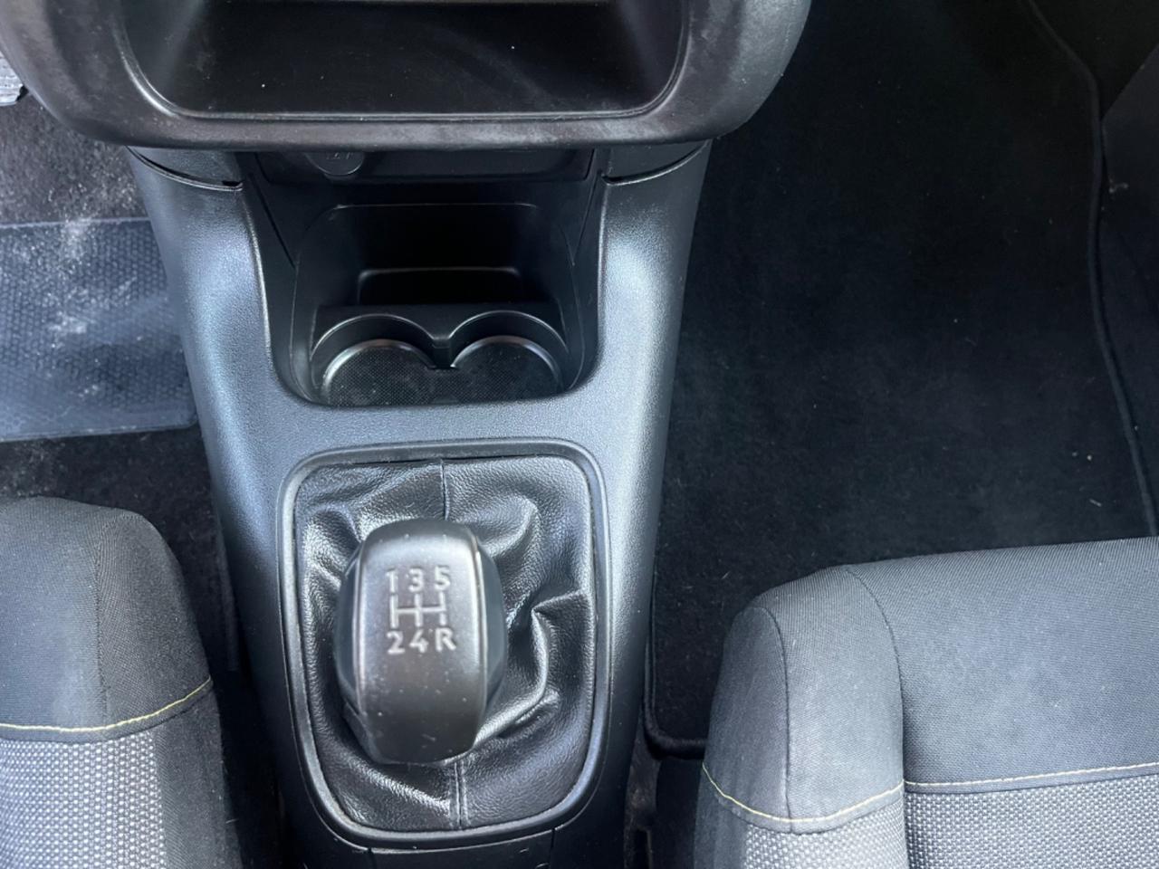 Citroen C3 PureTech 82 Shine 2018 1.2 BENZINA 84.000 KM