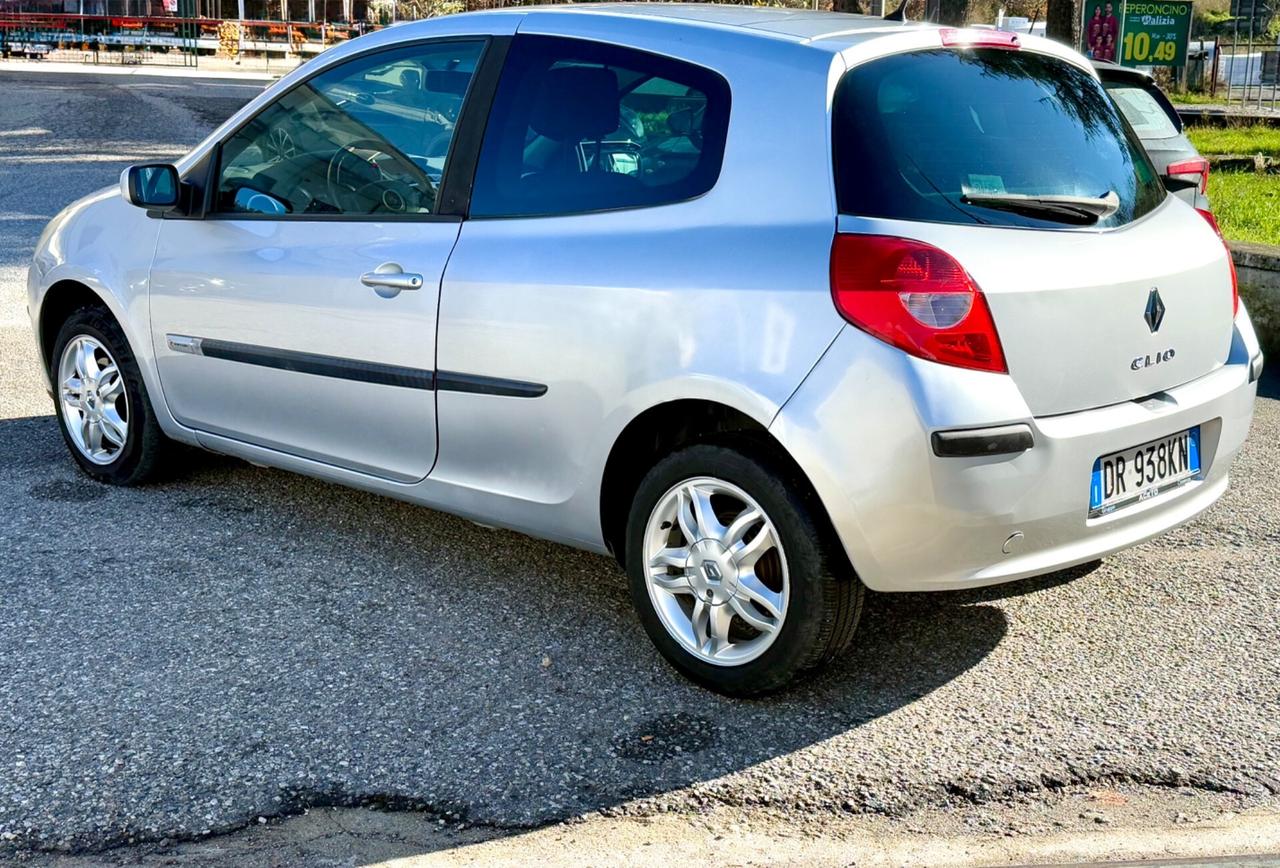 Renault Clio 1.2 16V 3 porte Rip Curl