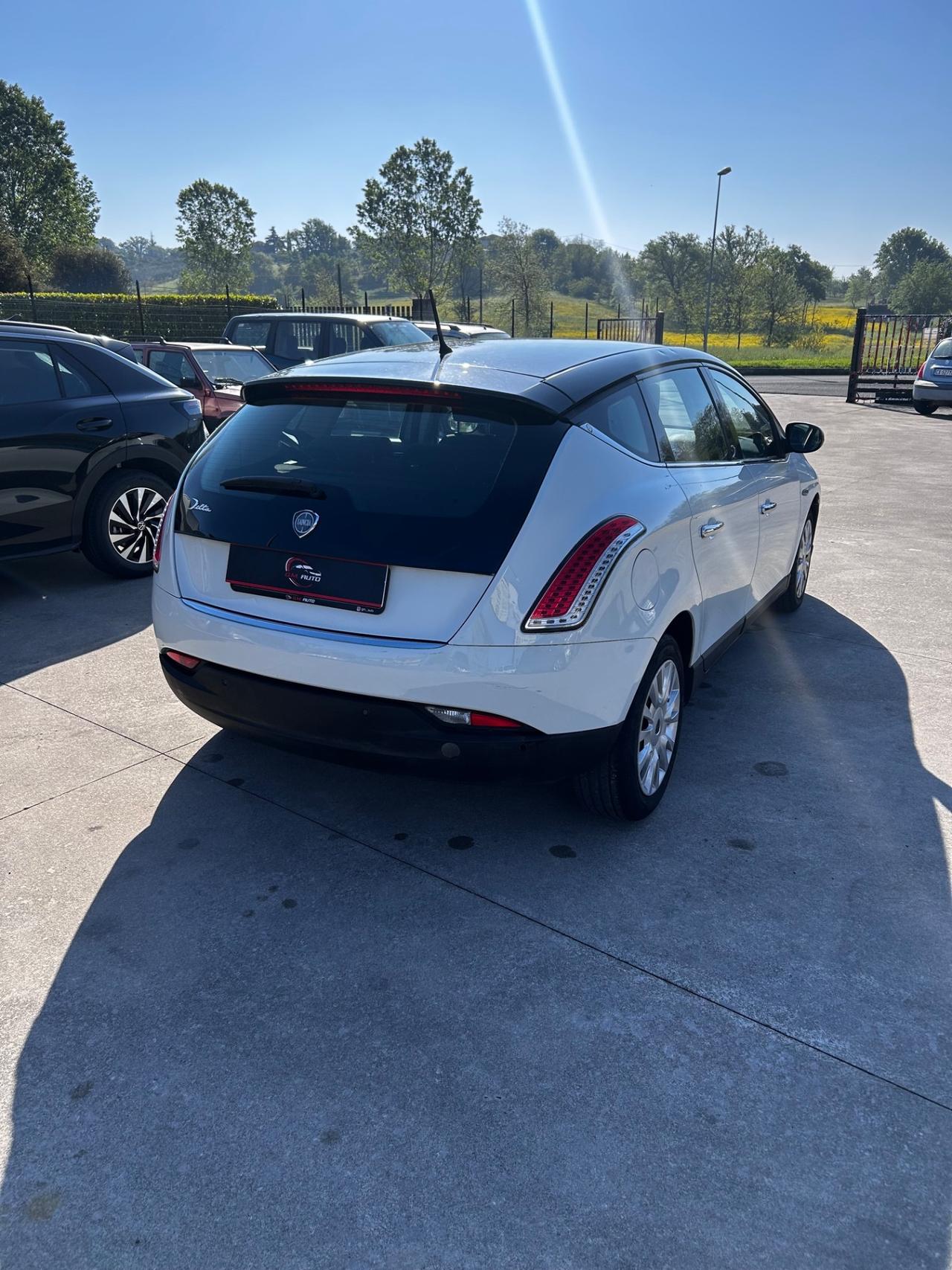 Lancia Delta 1.4 T-Jet 120 CV Silver