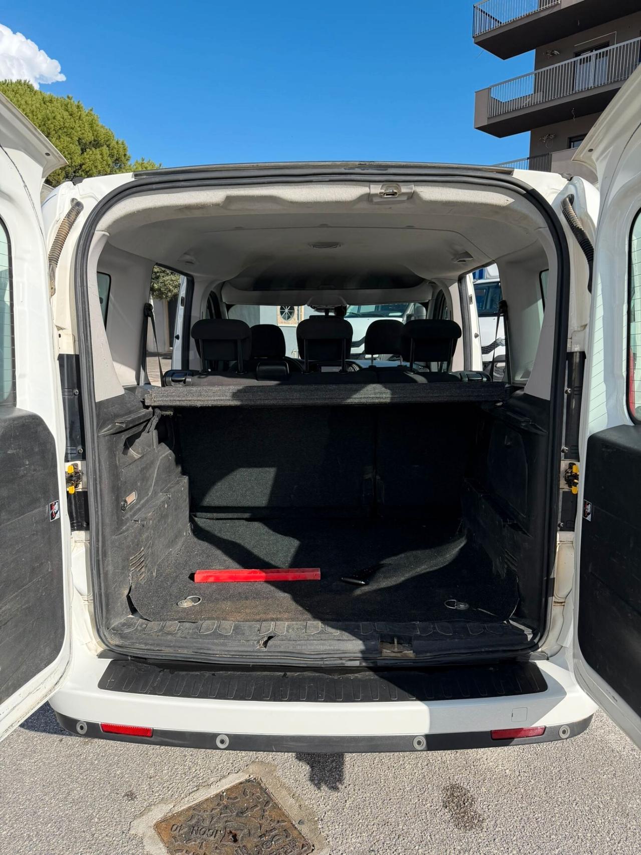 FIAT DOBLO' 1.6 AUTOCARRO 5 POSTI 2022