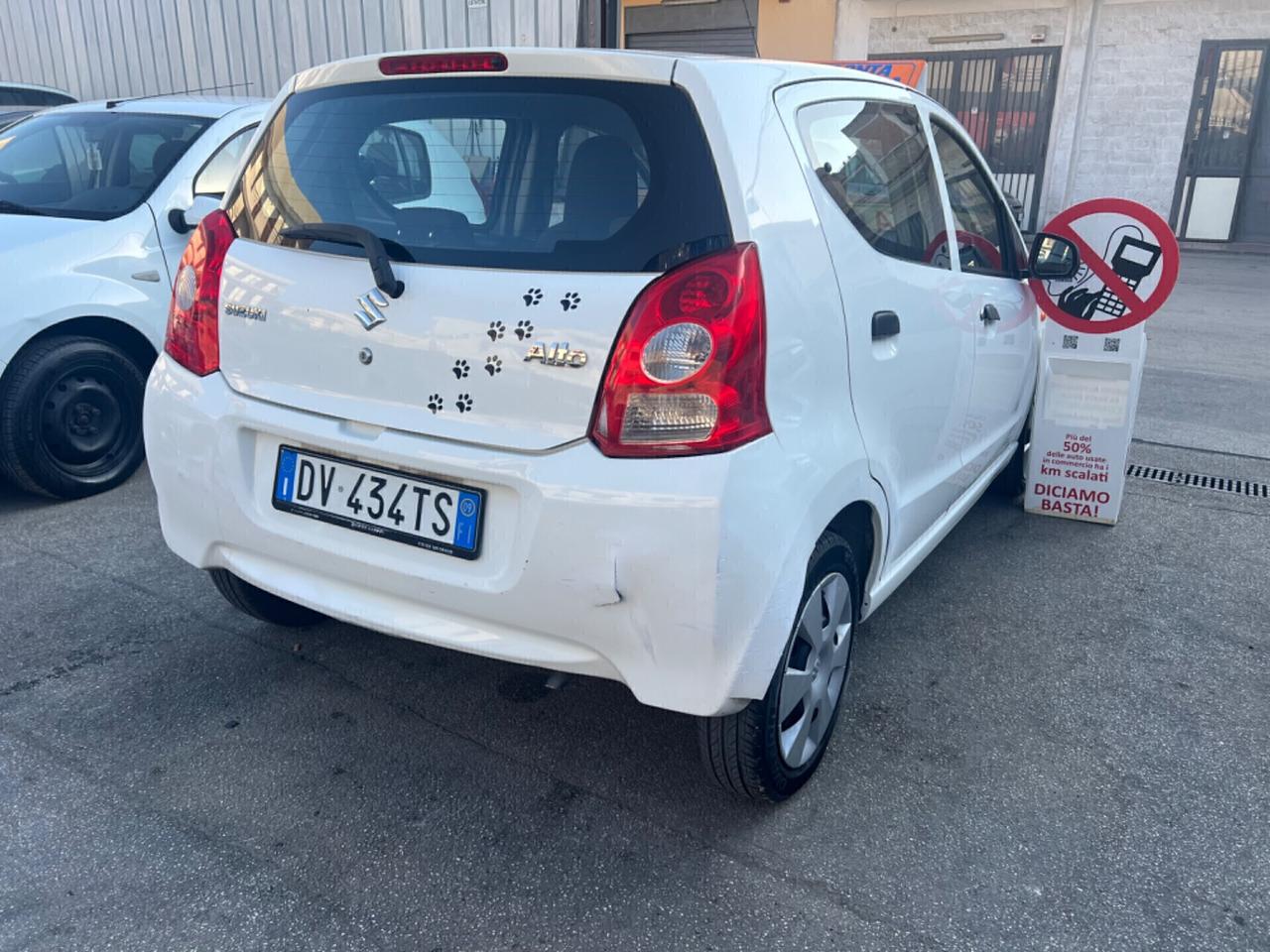 Suzuki alto 1.0 benzina Anno 2010 km 104.000