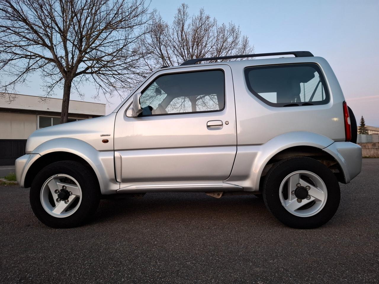 Suzuki Jimny 1.3i 16V cat 4WD JLX Special